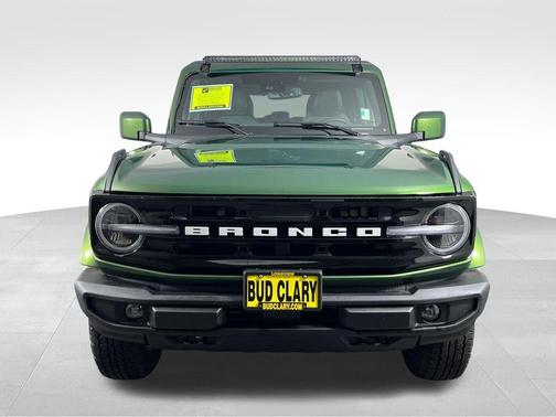 Green 2025 Ford Bronco Outer Banks
