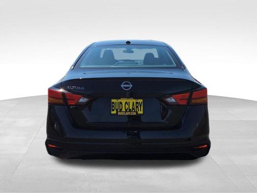 Black 2025 Nissan Altima SV