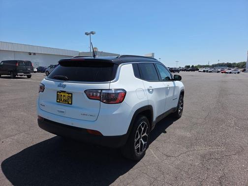 White 2025 Jeep Compass Limited