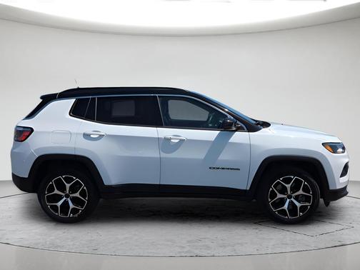 White 2025 Jeep Compass Limited