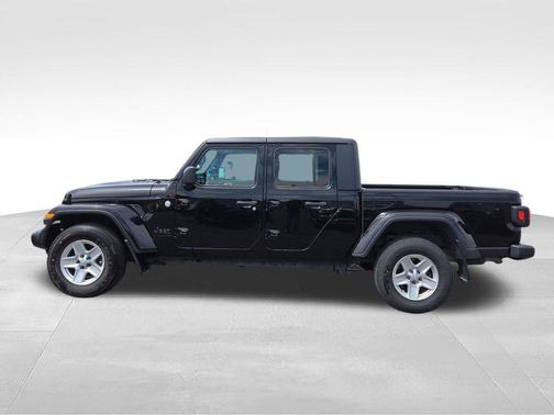 Black 2021 Jeep Gladiator Sport