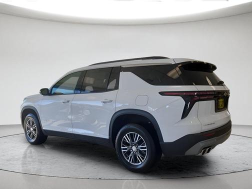White 2026 Chevrolet Traverse LT