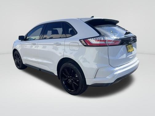 2022 Ford Edge ST Line