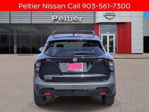 Super Black 2026 Nissan Kicks SV