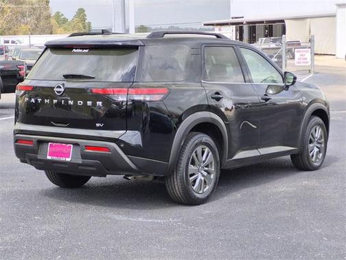 2024 Nissan Pathfinder SV FWD
