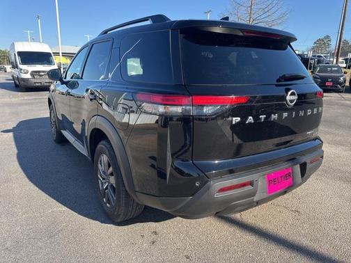 2024 Nissan Pathfinder SV FWD