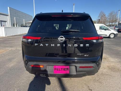 2024 Nissan Pathfinder SV FWD