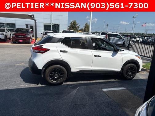 2020 Nissan Kicks S