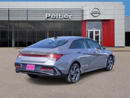 2025 Hyundai ELANTRA SEL