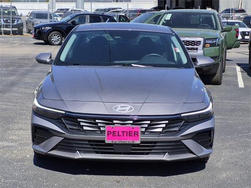 2025 Hyundai ELANTRA SEL