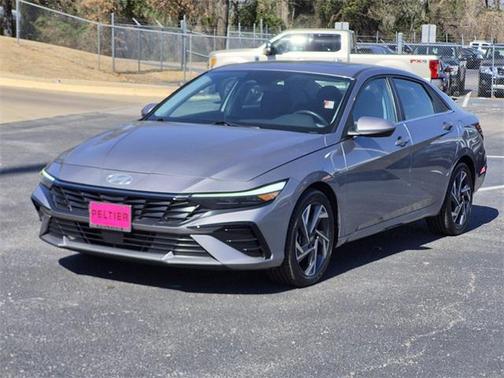 2025 Hyundai ELANTRA SEL