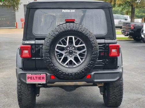 2024 Jeep Wrangler 4-Door Sahara 4x4