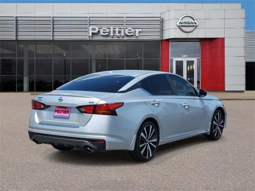 2020 Nissan Altima SR FWD