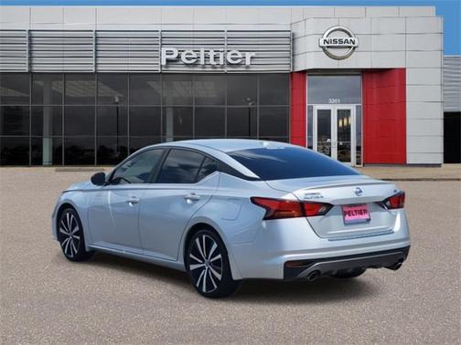 2020 Nissan Altima SR FWD