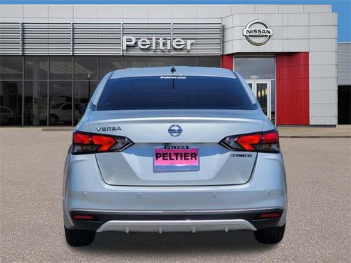 2022 Nissan Versa 1.6 S