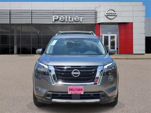 2025 Nissan Pathfinder SL FWD