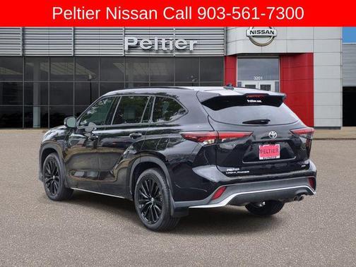 Midnight Black Metallic 2024 Toyota Highlander XSE