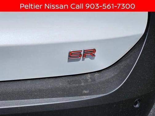 Aspen White Tricoat 2025 Nissan Kicks SR