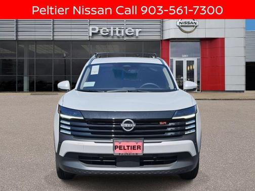 Aspen White Tricoat 2025 Nissan Kicks SR