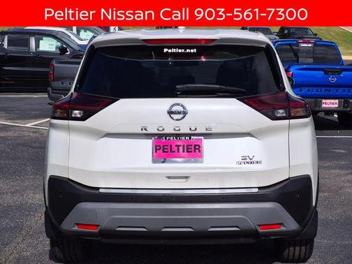 Pearl White Tricoat 2021 Nissan Rogue SV