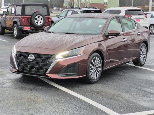 2023 Nissan Altima 2.5 SV