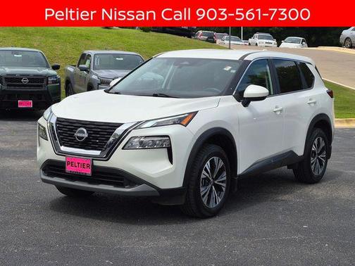 Pearl White Tricoat 2023 Nissan Rogue SV