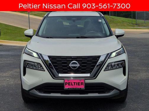 Pearl White Tricoat 2023 Nissan Rogue SV