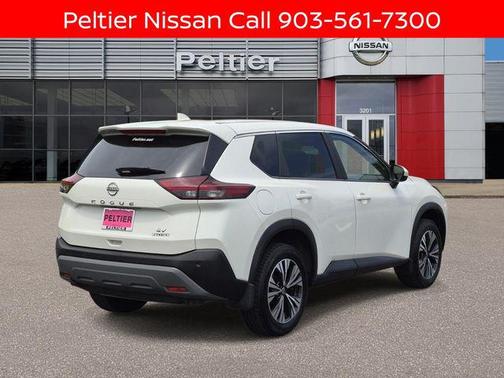 Pearl White Tricoat 2023 Nissan Rogue SV