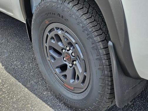 2025 Nissan Frontier PRO-X