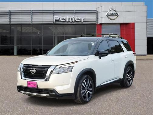 2023 Nissan Pathfinder Platinum FWD