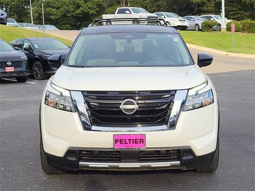 2023 Nissan Pathfinder Platinum FWD