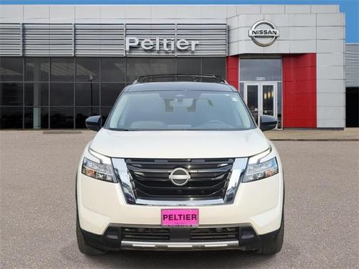 2023 Nissan Pathfinder Platinum FWD