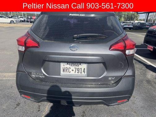 Gun Metallic 2018 Nissan Kicks SV