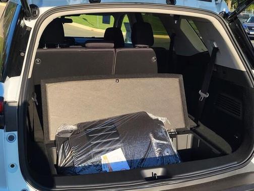 2025 Nissan Pathfinder SV FWD