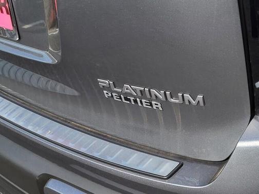 2025 Nissan Armada Platinum 2WD