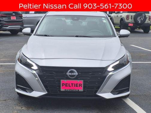 Brilliant Silver Metallic 2024 Nissan Altima 2.5 SL