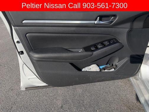 Brilliant Silver Metallic 2024 Nissan Altima 2.5 SL
