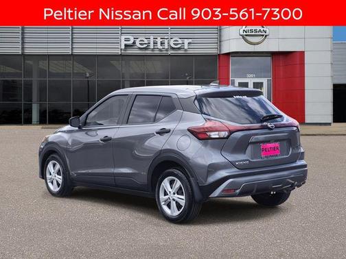 Gun Metallic 2024 Nissan Kicks S