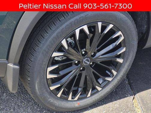 Obsidian Green 2026 Nissan Rogue Dark Armor