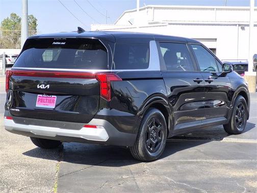 2025 Kia Carnival LXS