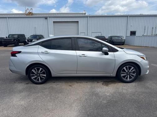 2021 Nissan Versa 1.6 SV