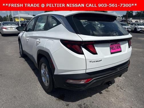 2022 Hyundai TUCSON SE