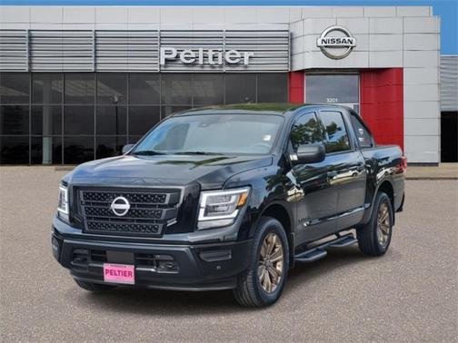 2024 Nissan Titan SV