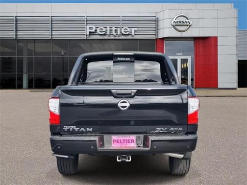2024 Nissan Titan SV