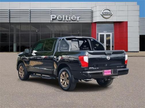 2024 Nissan Titan SV