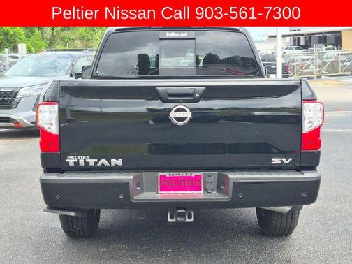 2024 Nissan Titan SV
