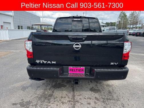 2024 Nissan Titan SV