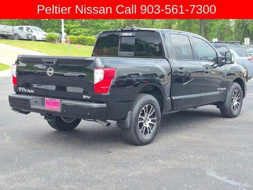 2024 Nissan Titan SV