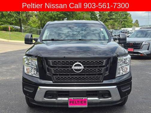 2024 Nissan Titan SV