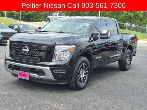 2024 Nissan Titan SV